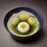 内容编辑莫晴川的工作照，她正在整理泷川花音相关资讯的分类标签，背景是贴满便利贴的白板，氛围活跃而有条理